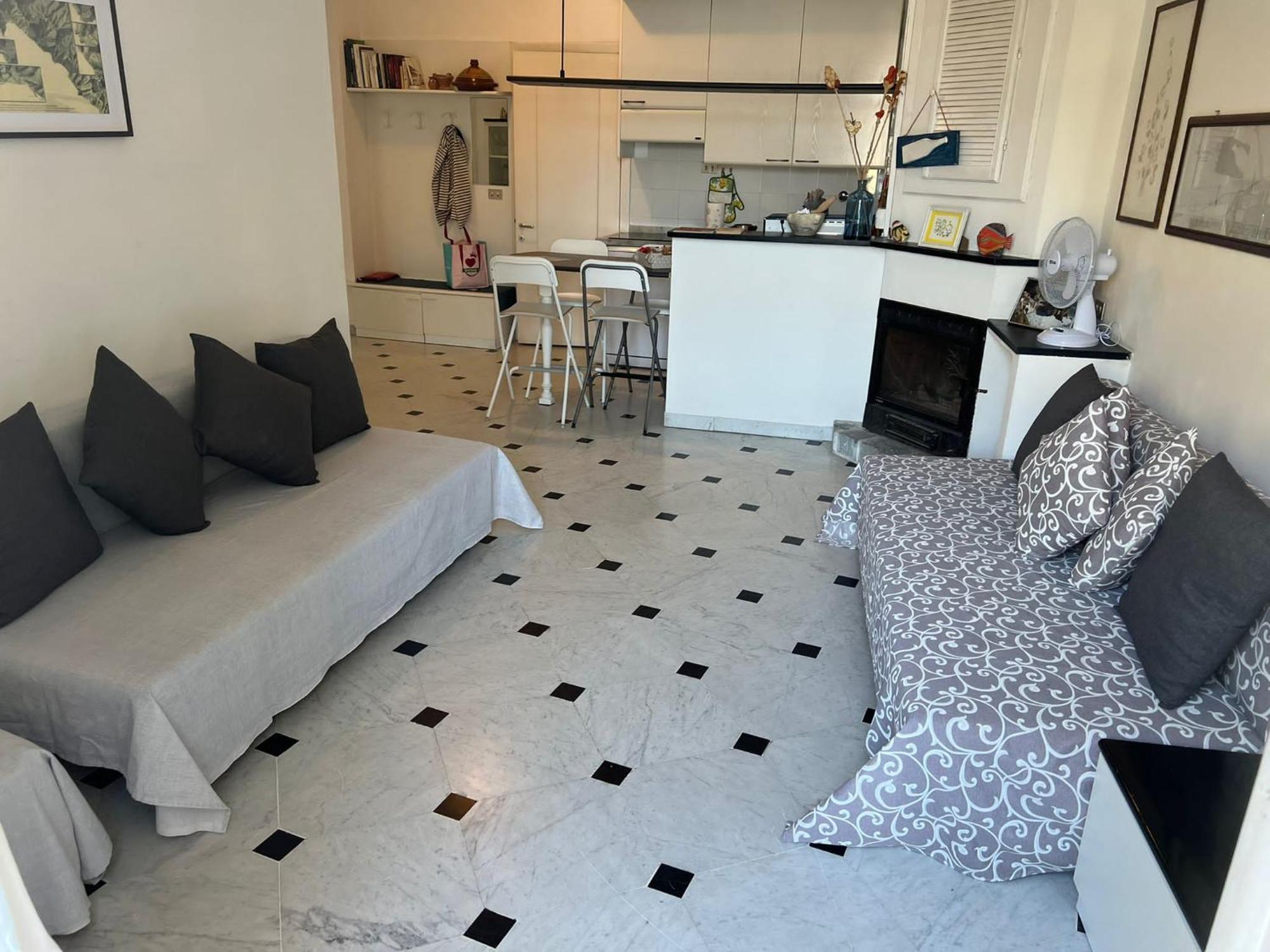 ヴェルナッツァ La Casa Di Eroico Vinoアパートホテル エクステリア 写真